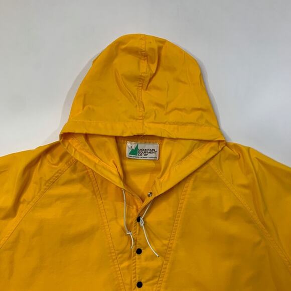 Vintage Mountain Equipment Jacket Mens L Yellow Nylon Blend Anorak Windbreaker - Picture 5 of 15